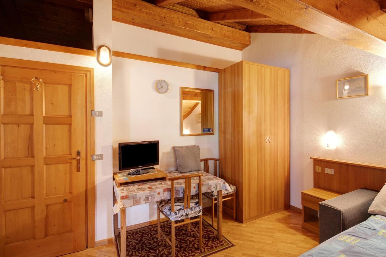 Baita Campacc Vago Apartment Livigno Exterior photo